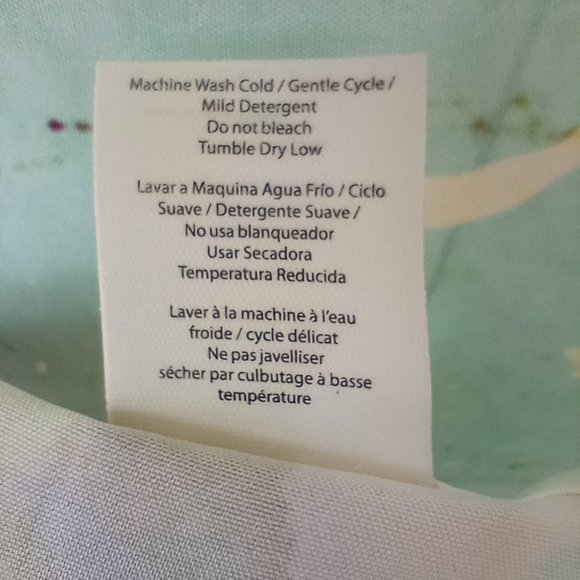 Wall Hanging / Tapestry - Abstract World Map 51"x60" - Picture 8 of 9